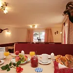 Waidmannsheil Aparthotel