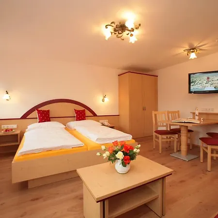 Waidmannsheil Aparthotel 4*