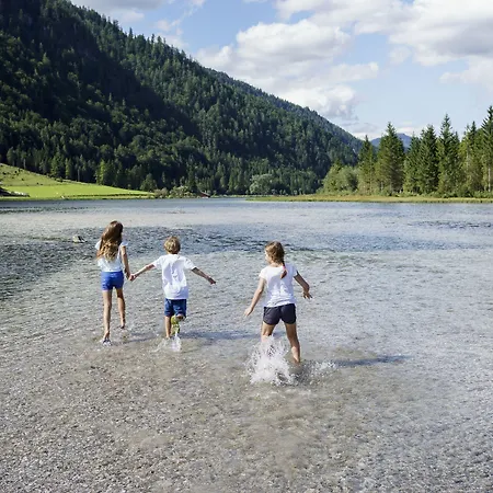 Apart-hotel Waidmannsheil 4*